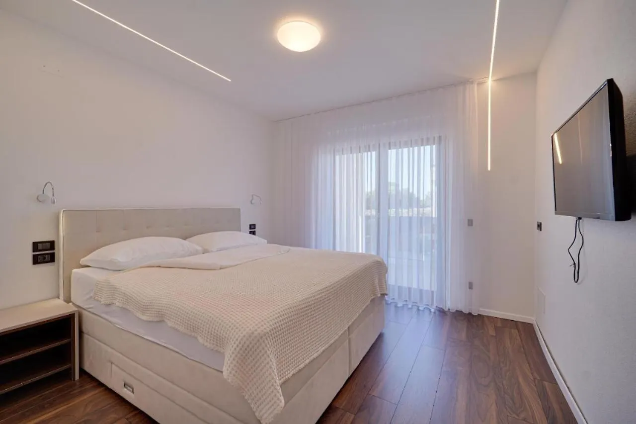 Apartment Villa Laura Funtana